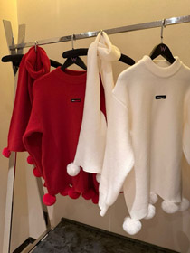 Miu Miu new arrival Rabbit fur pom-pom knitted sweater and scarf set (two-piece set)-5386  